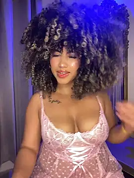 Snapshot of Kendra_curly chatting on June 17, 2026, 9:38 pm Kendra curly online show from June 17, 2026, 9:38 pm