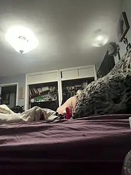 sweetkacibaby online show from April 15, 2026, 11:50 am