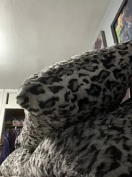 sweetkacibaby online show from April 26, 2026, 11:41 am