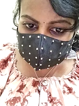 honeyflowerr online show from March 26, 2026, 9:42 pm