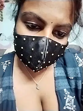 honeyflowerr online show from March 28, 2026, 7:35 pm