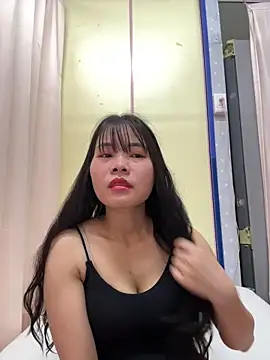 Snapshot of Naked-xx chatting on June 6, 2026, 1:05 pm Naked-xx online show from June 6, 2026, 1:05 pm