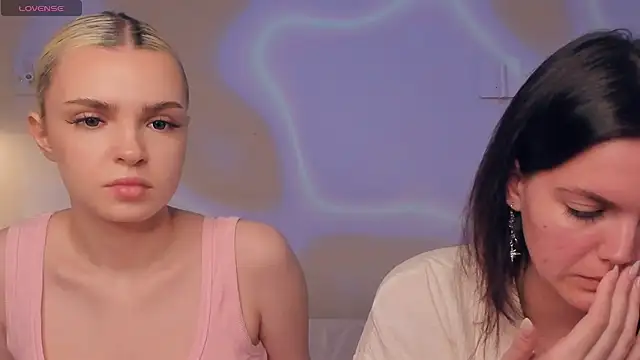 JuliannPaysour online show from May 8, 2026, 7:25 am