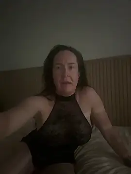 lounostrings online show from April 3, 2026, 9:29 am