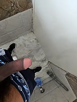 Snapshot of bull_1992 chatting on March 27, 2026, 7:47 am bull 1992 online show from March 27, 2026, 7:47 am