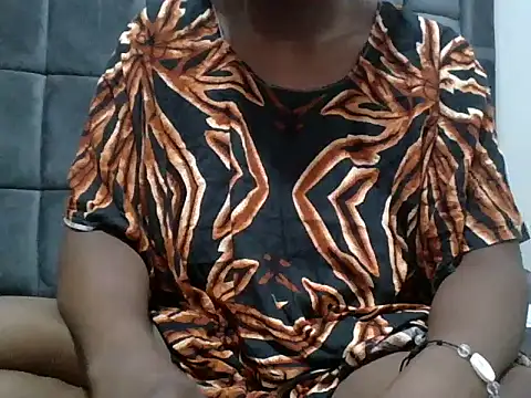 nice-lovely online show from April 7, 2026, 10:05 am