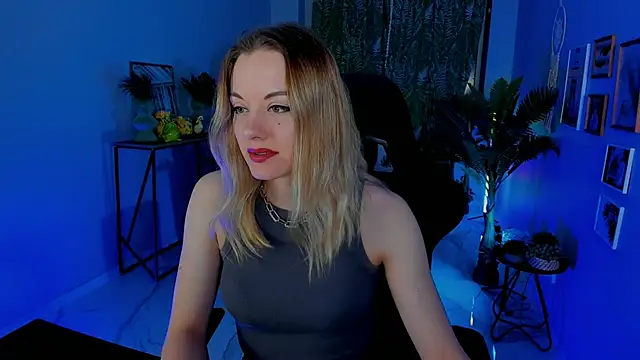 Snapshot of VireliaMoonfall chatting on May 29, 2026, 12:25 pm VireliaMoonfall online show from May 29, 2026, 12:25 pm