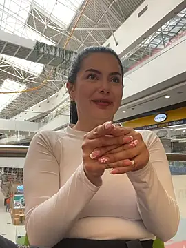 Snapshot of Cami_olarte chatting on June 11, 2026, 6:17 pm Cami olarte online show from June 11, 2026, 6:17 pm