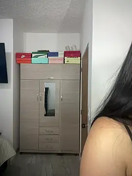 Snapshot of Cami_olarte chatting on June 19, 2026, 3:00 am Cami olarte online show from June 19, 2026, 3:00 am