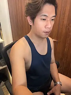 Snapshot of Titanryu chatting on May 6, 2026, 1:57 am Titanryu online show from May 6, 2026, 1:57 am