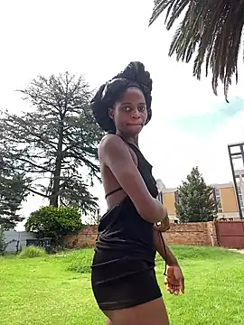 DarkChocolateSlender  online show from March 28, 2026, 12:16 pm