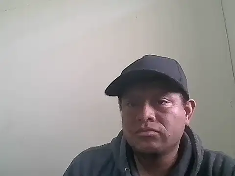 Luis-Armando online show from April 13, 2026, 5:40 pm