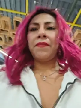 Snapshot of tatianabelli chatting on July 15, 2026, 9:42 pm tatianabelli online show from July 15, 2026, 9:42 pm