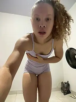 jhully hot online show from April 24, 2026, 10:07 am