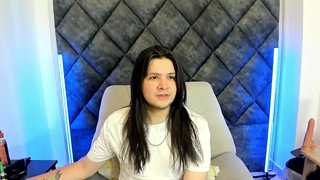 Snapshot of MatthewDavis_ chatting on April 9, 2026, 11:26 am MatthewDavis online show from April 9, 2026, 11:26 am