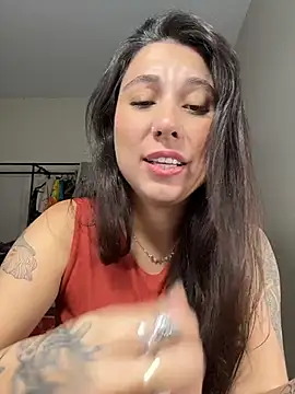 Snapshot of Carolzinhalux69 chatting on June 3, 2026, 4:45 pm Carolzinhalux69 online show from June 3, 2026, 4:45 pm