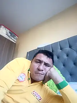 Snapshot of luis20212 chatting on March 26, 2026, 10:26 pm luis20212 online show from March 26, 2026, 10:26 pm