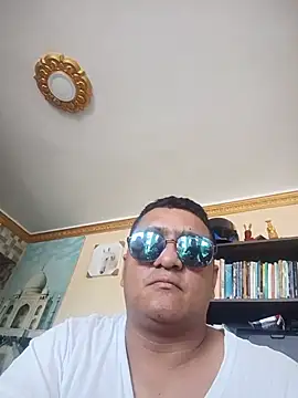 luis20212 online show from July 12, 2026, 7:16 pm