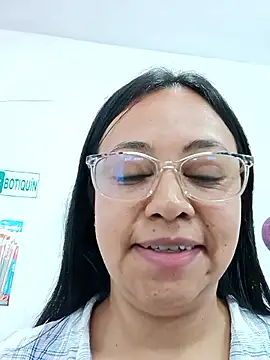 Snapshot of Violeta--7 chatting on April 15, 2026, 7:58 pm Violeta--7 online show from April 15, 2026, 7:58 pm