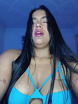 Snapshot of Kim_roussee chatting on May 5, 2026, 12:35 pm Kim roussee online show from May 5, 2026, 12:35 pm