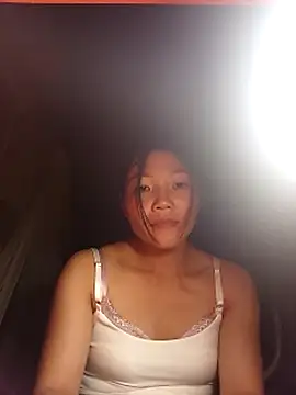Snapshot of -Quyny- chatting on April 1, 2026, 1:52 pm -Quyny- online show from April 1, 2026, 1:52 pm