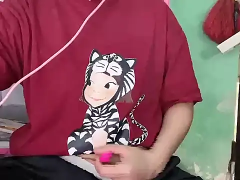 Snapshot of LunoChuckie chatting on March 30, 2026, 1:50 am LunoChuckie online show from March 30, 2026, 1:50 am