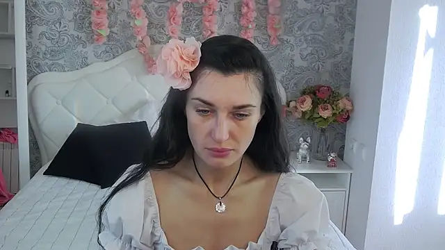 Snapshot of AriannaCruise chatting on April 6, 2026, 3:48 am AriannaCruise online show from April 6, 2026, 3:48 am