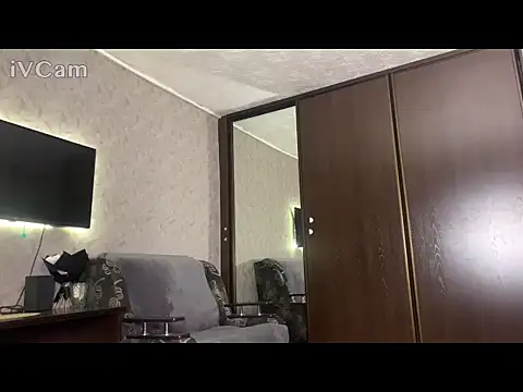 Snapshot of mason_silver chatting on April 3, 2026, 6:17 pm mason silver online show from April 3, 2026, 6:17 pm