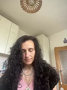 Snapshot of StellaMia263 chatting on July 8, 2026, 9:47 am StellaMia263 online show from July 8, 2026, 9:47 am