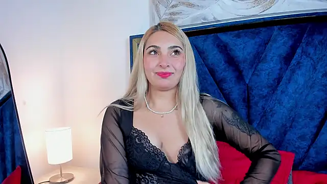 Snapshot of Catalina_Osorio chatting on May 27, 2026, 12:13 pm Catalina Osorio online show from May 27, 2026, 12:13 pm