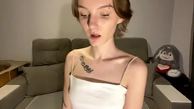 SleepySonya1 online show from June 23, 2026, 5:44 pm