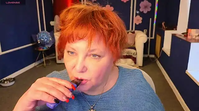 Snapshot of Kira_Kingslee chatting on April 21, 2026, 12:11 pm Kira Kingslee online show from April 21, 2026, 12:11 pm