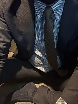 RYUICHI 1919 online show from April 6, 2026, 10:38 am