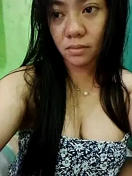 sweety honey27 online show from April 6, 2026, 2:42 am