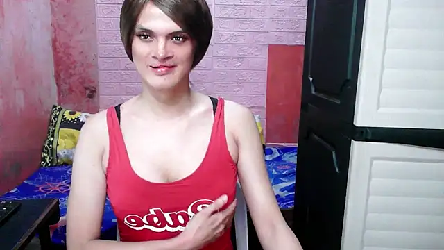 Snapshot of Bella_CiaoX chatting on April 13, 2026, 5:18 pm Bella CiaoX online show from April 13, 2026, 5:18 pm