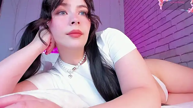 Snapshot of NatalForsy chatting on June 1, 2026, 10:28 am NatalForsy online show from June 1, 2026, 10:28 am