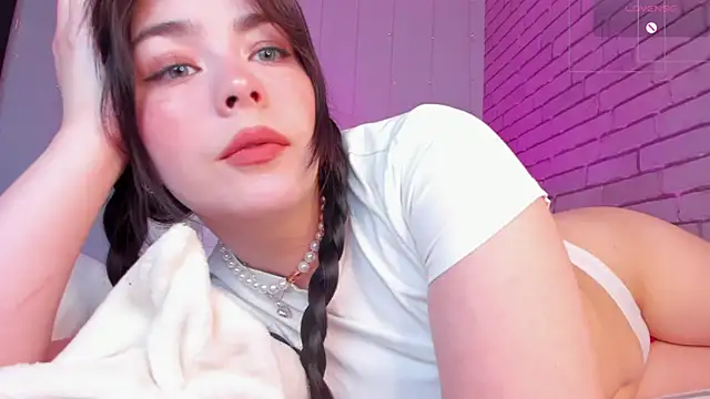 Snapshot of NatalForsy chatting on June 2, 2026, 11:45 am NatalForsy online show from June 2, 2026, 11:45 am