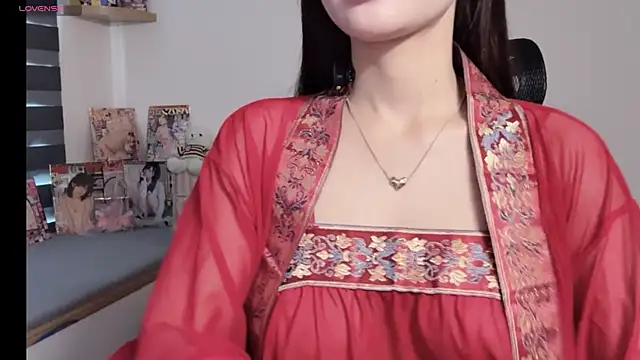 Snapshot of Reina_Sweet chatting on May 6, 2026, 4:08 am Reina Sweet online show from May 6, 2026, 4:08 am