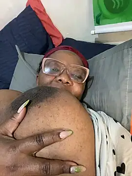 BoobsQueeen online show from July 24, 2026, 6:11 am