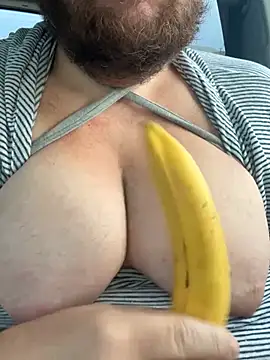 hugemanbreasts online show from July 25, 2026, 10:46 am