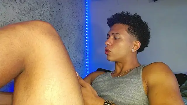 tonydesire  online show from April 22, 2026, 7:37 pm