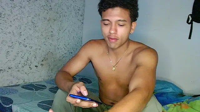 Snapshot of tonydesire_ chatting on June 3, 2026, 7:30 pm tonydesire online show from June 3, 2026, 7:30 pm