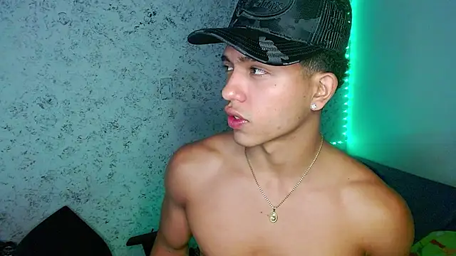 Snapshot of tonydesire_ chatting on July 8, 2026, 9:30 pm tonydesire online show from July 8, 2026, 9:30 pm
