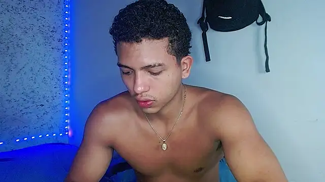 Snapshot of tonydesire_ chatting on July 17, 2026, 8:35 pm tonydesire online show from July 17, 2026, 8:35 pm
