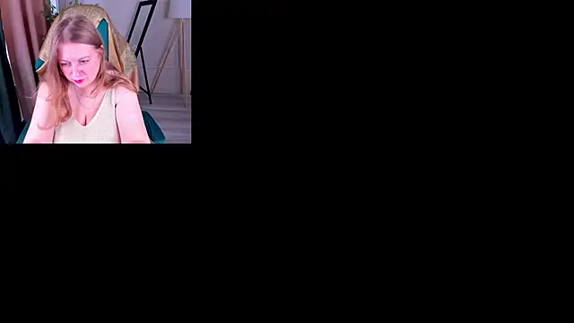Snapshot of CleoXotie chatting on June 4, 2026, 1:11 am CleoXotie online show from June 4, 2026, 1:11 am