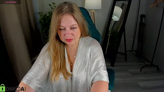 Snapshot of CleoXotie chatting on July 30, 2026, 9:30 am CleoXotie online show from July 30, 2026, 9:30 am