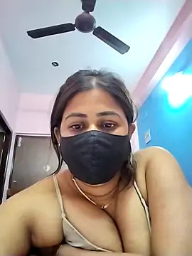 Snapshot of Rimi40464 chatting on April 10, 2026, 10:53 am Rimi40464 online show from April 10, 2026, 10:53 am