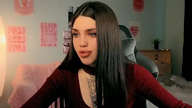 Snapshot of molly_rettyy chatting on April 3, 2026, 4:32 am molly rettyy online show from April 3, 2026, 4:32 am