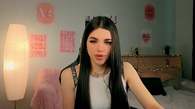 Snapshot of molly_rettyy chatting on April 7, 2026, 4:13 am molly rettyy online show from April 7, 2026, 4:13 am
