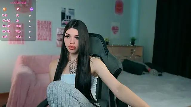 molly rettyy online show from June 29, 2026, 4:19 am